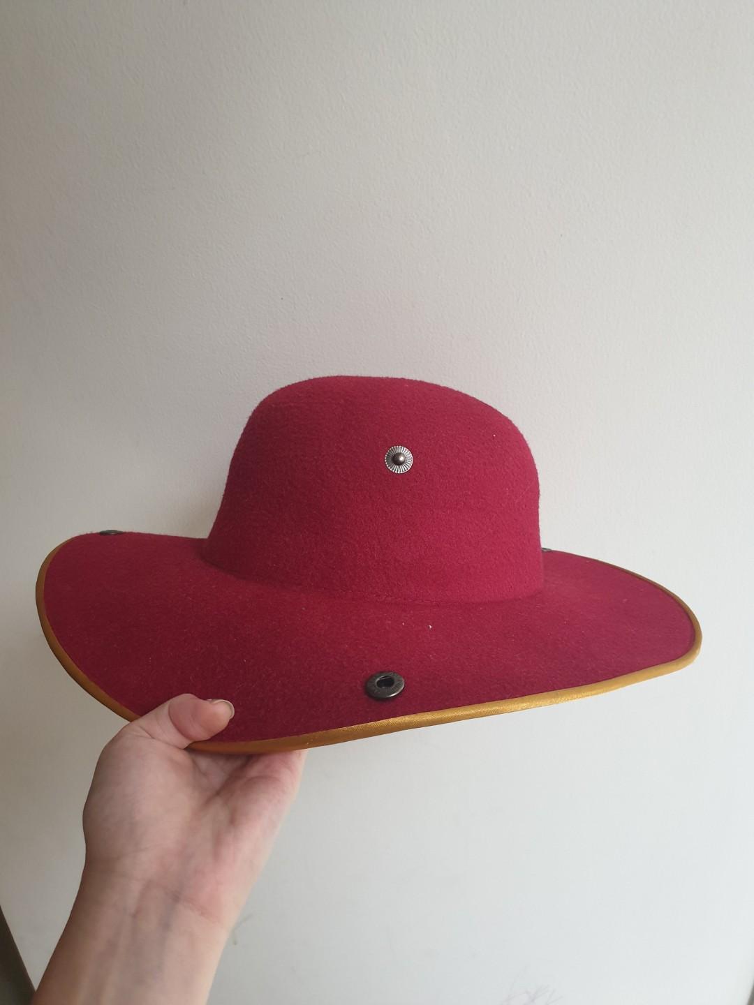 Topi Merah captain Morgan, Fesyen 