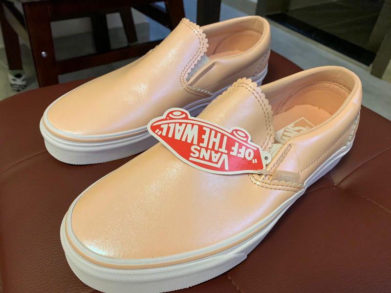 vans clog