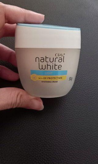 Olay natural white whitening cream uv protection