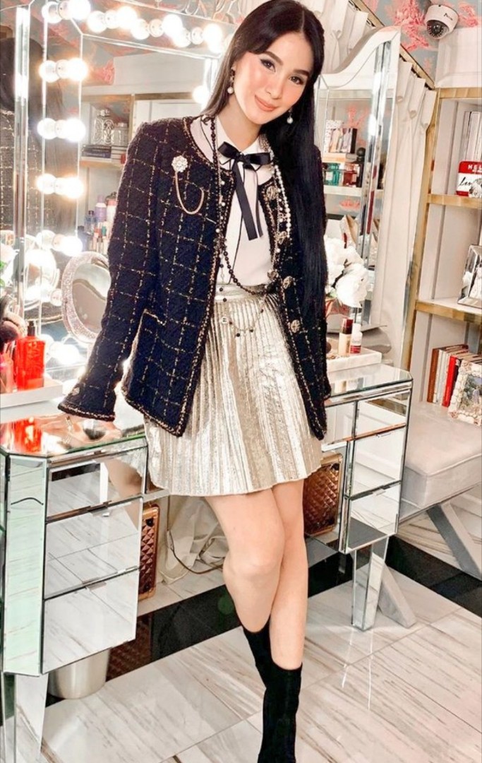 Chanel inspired coat like Heart Evangelista, Women's Fashion, Coats ...