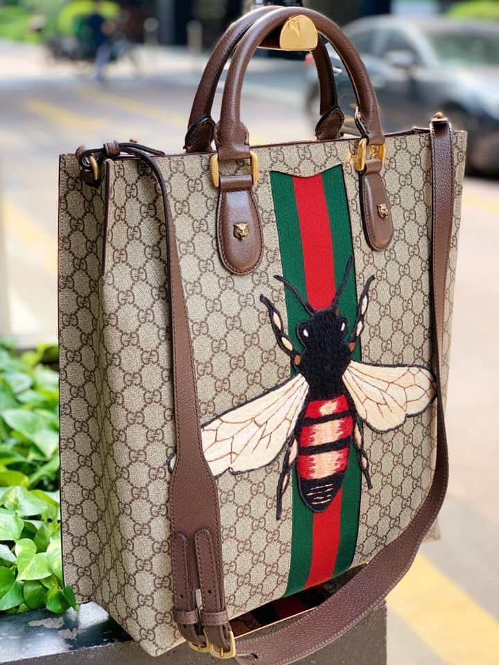 Gucci Bee Embroidered Supreme Canvas Tote Bag