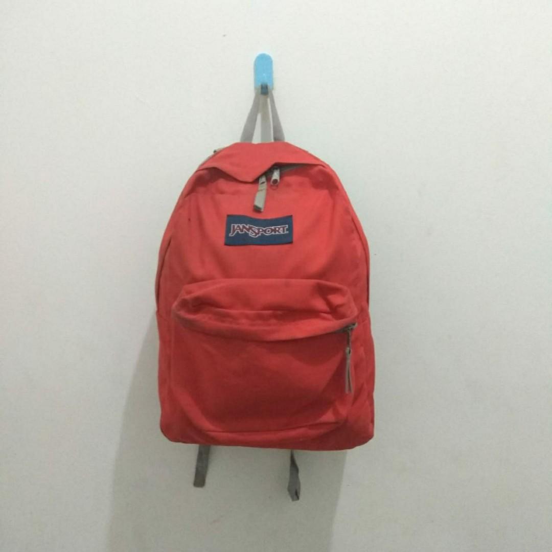 red jansport backpack