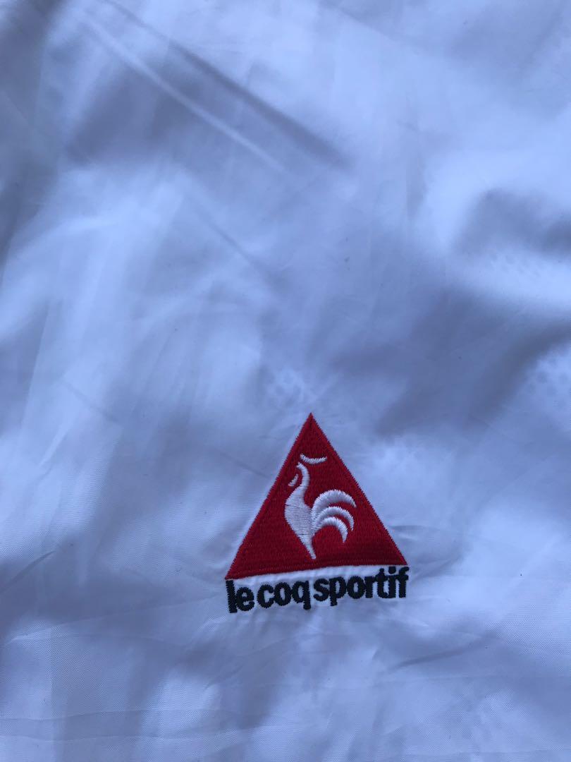 Le Coq Sportif Windbreaker Men s Fashion Coats Jackets and Outerwear on Carousell