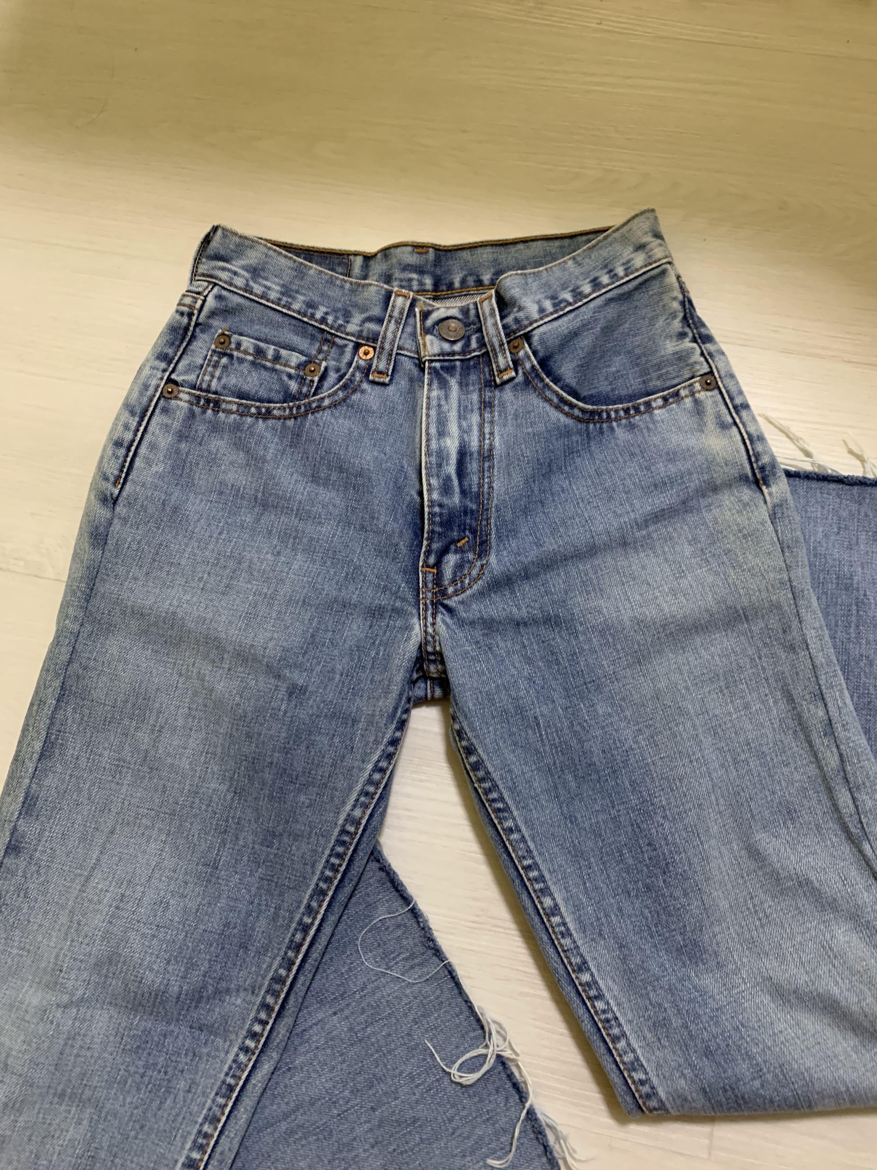 bell bottom levi jeans