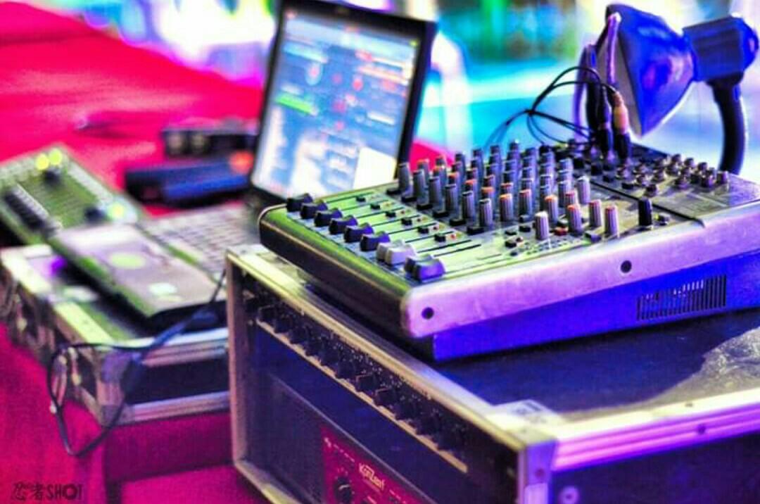 LIGHTS AND SOUNDS RENTALS FOR YOUR EVENT (Category: Other Audio Equipment) located in Manila. Submitted by megazordbuilderhunter (Listing ID 249488831, Image 3). Description: Sound system rental For 1. Debut 2. Kids birthday party 3. Dedication/ baptismal 4. Birthday party 5. Wedding 6. Mini concert 7. Buiseness opening 8.school program Price start at 4000 for basic sound system need ONLY!!!!!!!!!! Price go higher as equipment add and depend to t