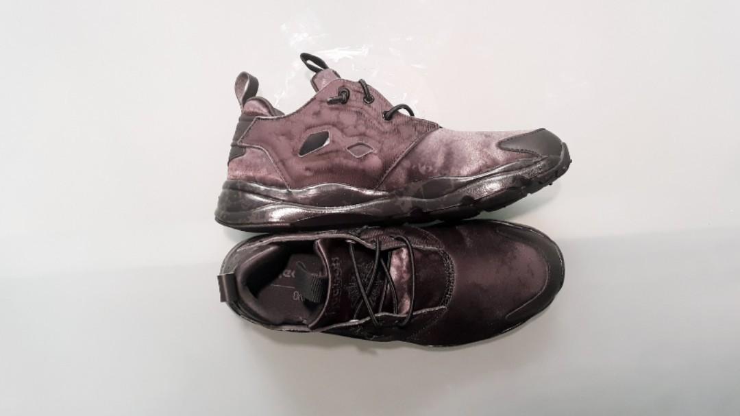 ORIGINAL BNIB Reebok FuryLite Womens Women s Fashion Footwear