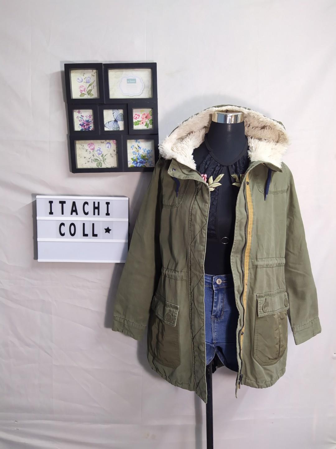 Preloved Parka Jacket (Category: Coats, Jackets and Outerwear) located in San Pablo. Submitted by itachicollection (Listing ID 249458398, Image 1). Description: Preloved ❄️ Brand: Yb by Bsn Large to XL Good as new 💜 P199.00 only - Thank you and Godbless 😘 Some of the clothes color/texture maybe a bit different because of the lighting of camera. Will indicate if it's Flawless or with Flaw. All clothes are washed and to wear..