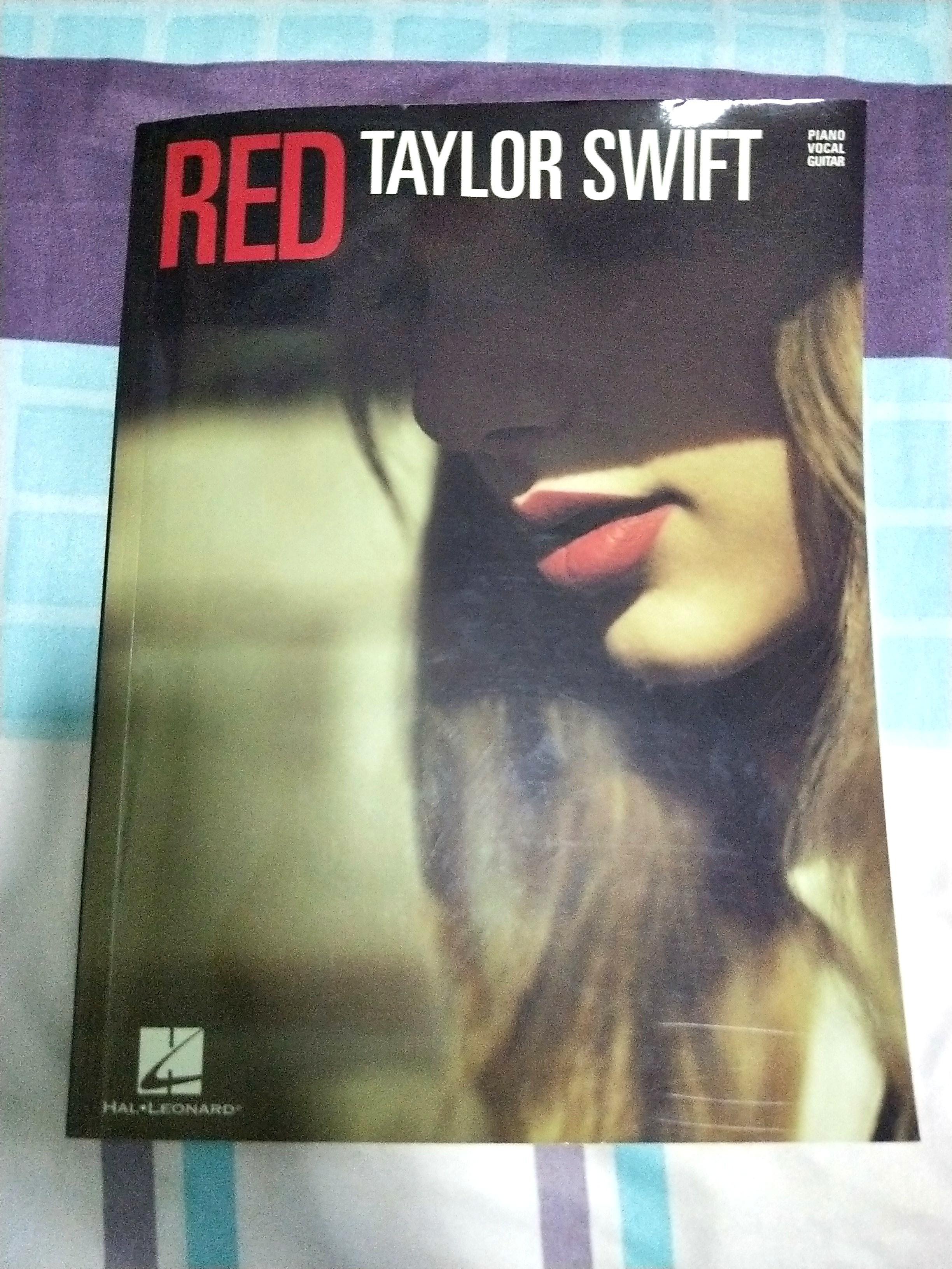 Taylor Swift Red Pianoguitarvocal Scorebook Music Media