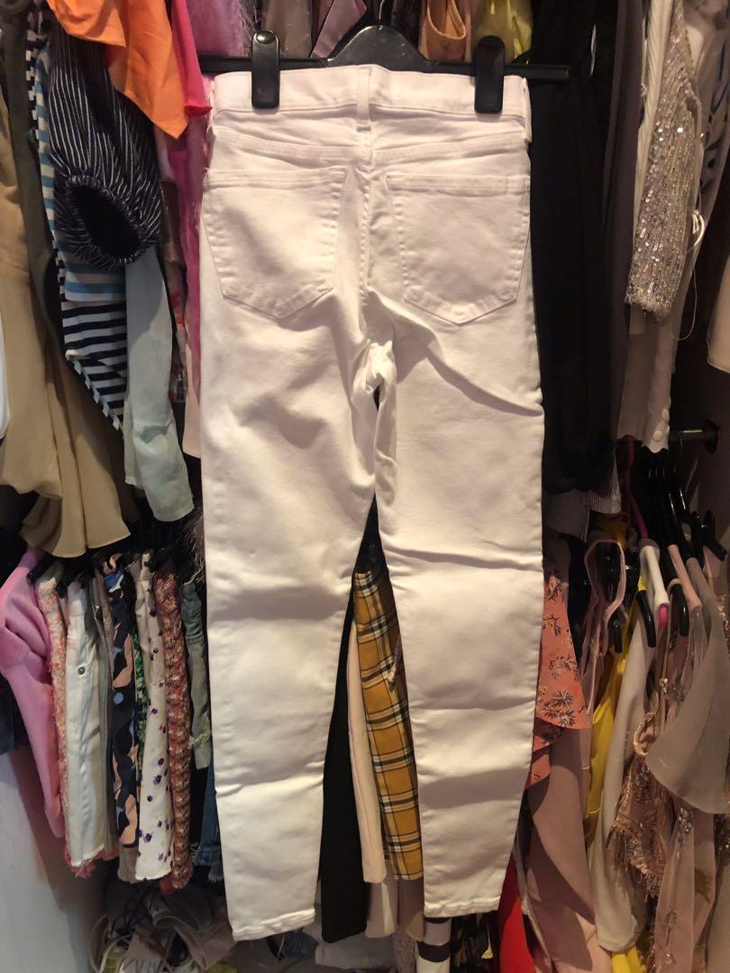 Topshop: Jamie jeans (Category: Jeans) located in Quezon City. Submitted by swbeddcdx (Listing ID 249628121, Image 2). Description: without tag.