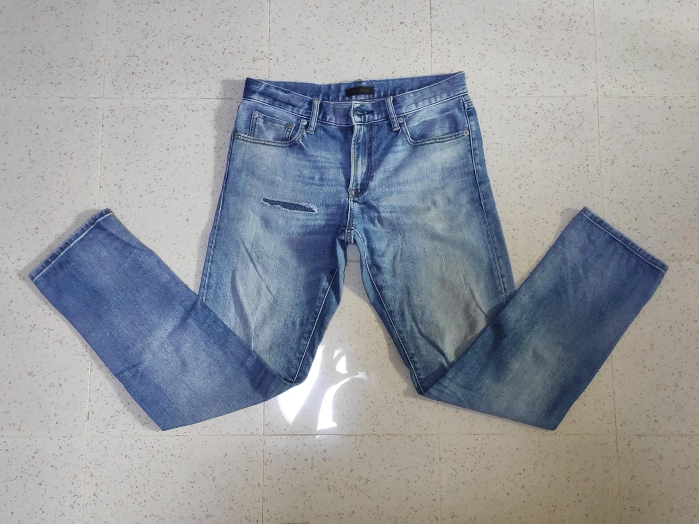 uniqlo slim fit damaged jeans