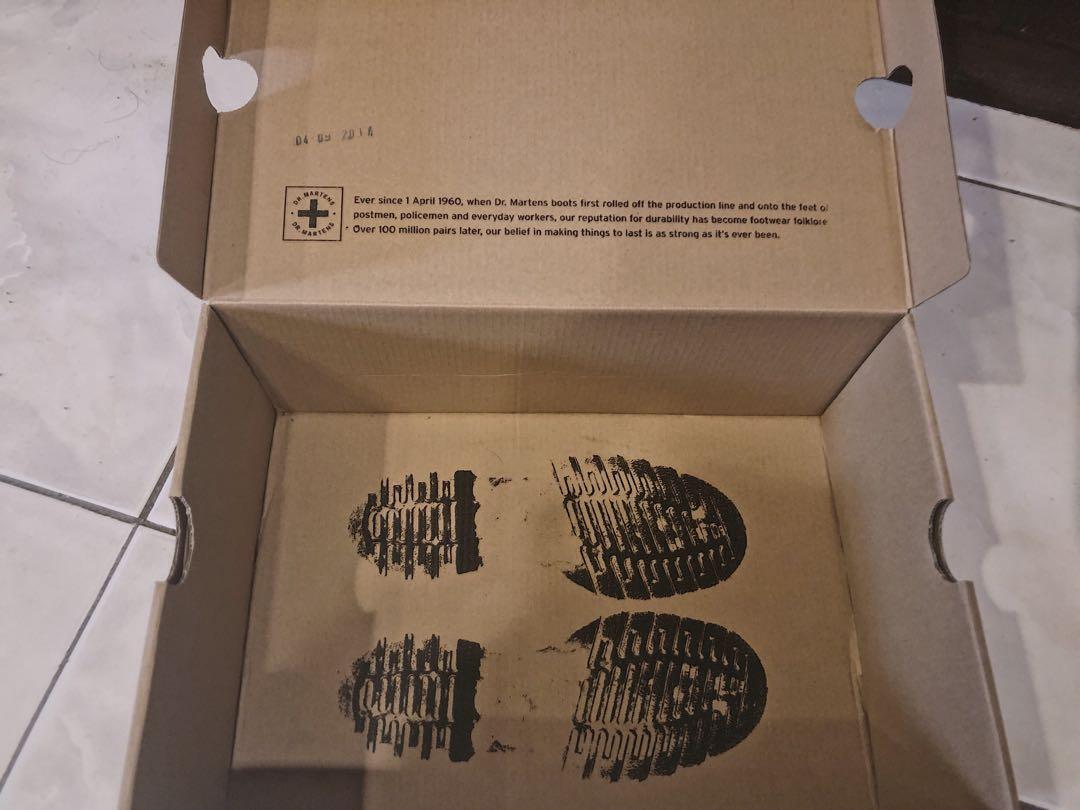 dr martens 1460 silver