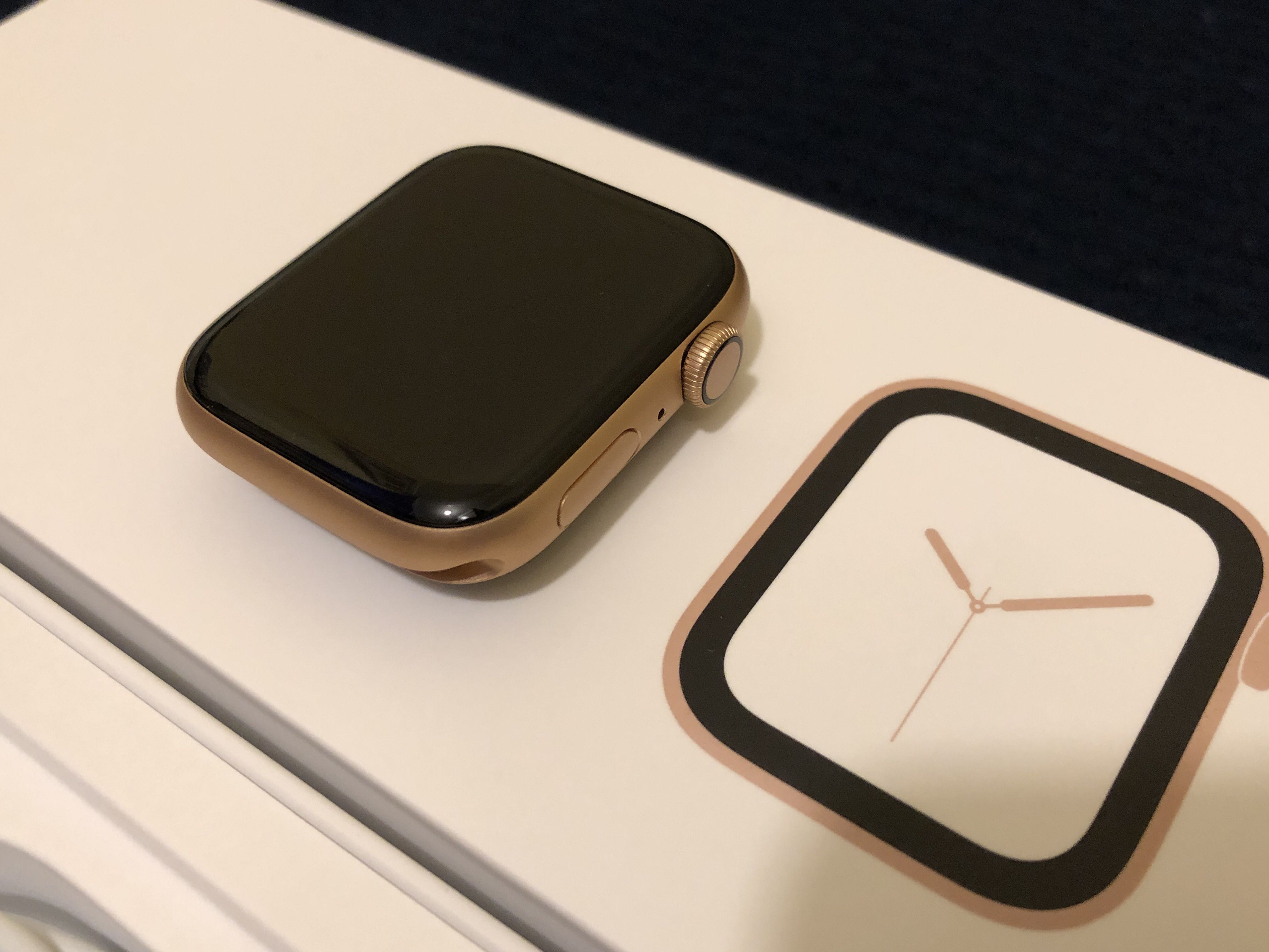 apple watch gold aluminium case with pink sand sport loop