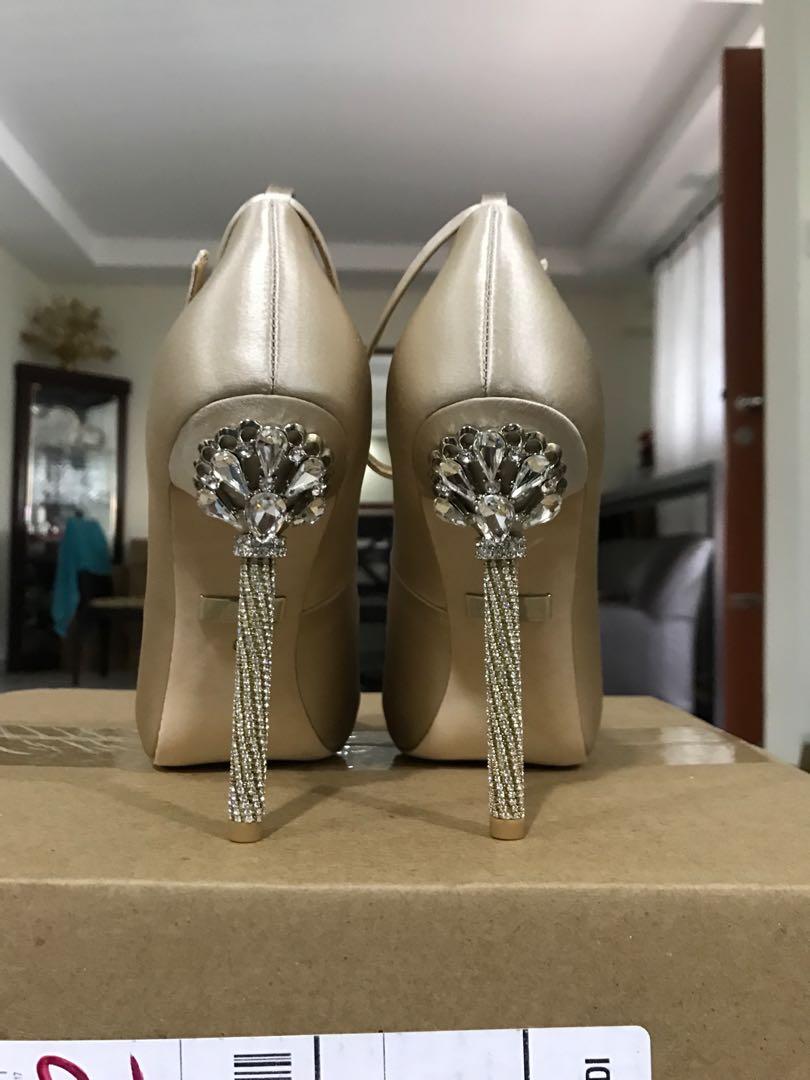 Badgley mischka ankle strap pump cheap