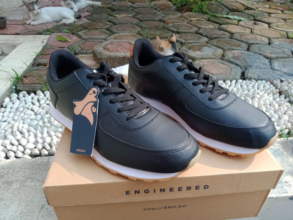 Brodo base black gum sole deals