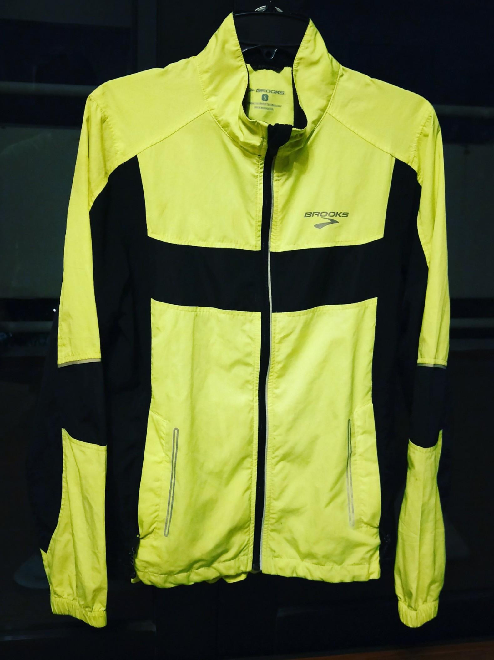 brooks running jacket mens yellow