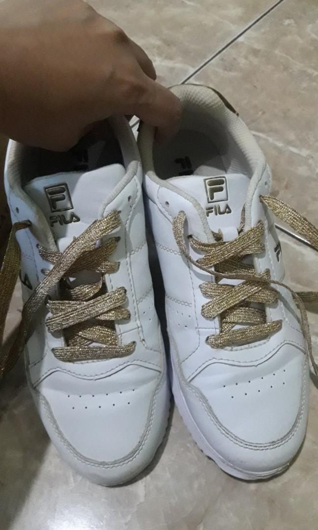 Jual Sepatu Fila Original Fesyen Wanita Sepatu Di Carousell