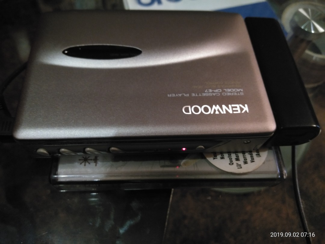 KENWOOD CPE7 tape Walkman, Audio, Portable Music Players on Carousell