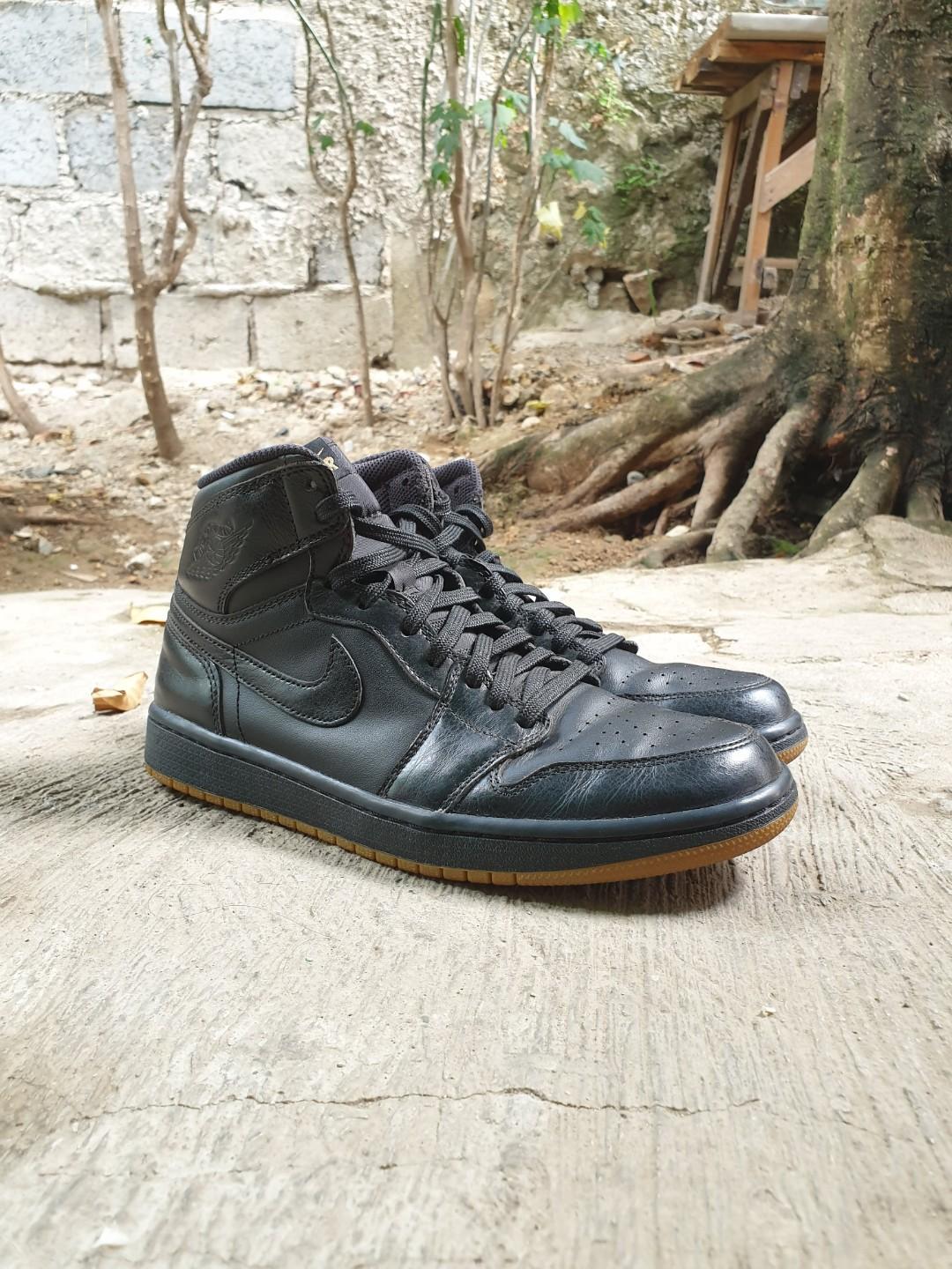 Nike Air Jordan 1 Retro High OG Black Gum