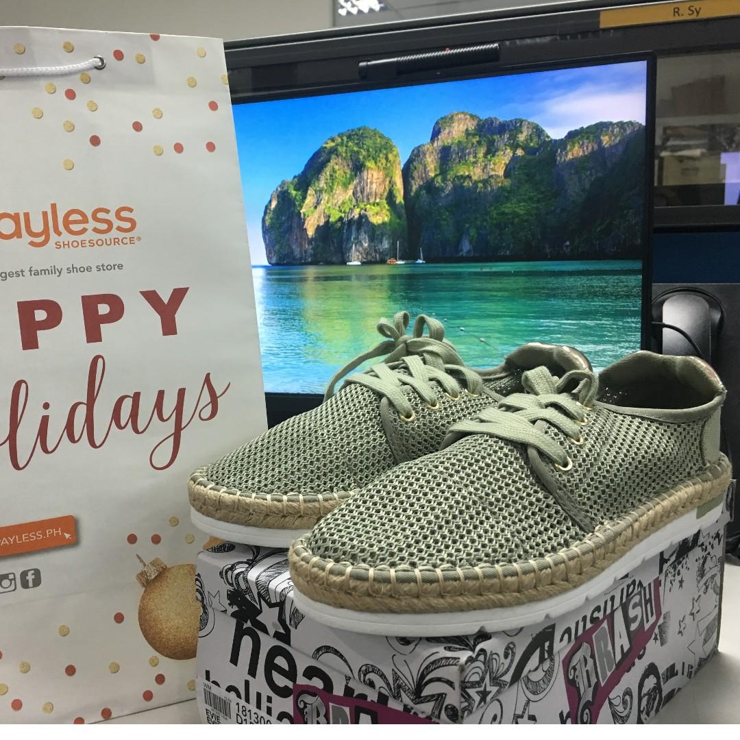 payless shoes moa