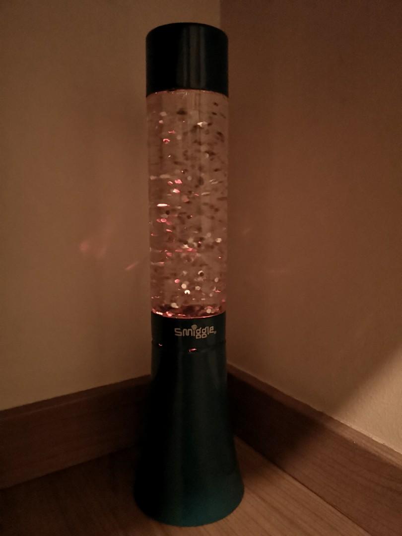 Smiggle shop glitter lamp