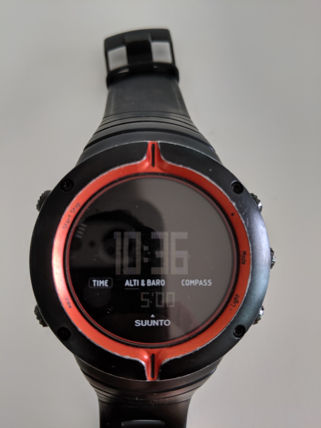 suunto core lava red