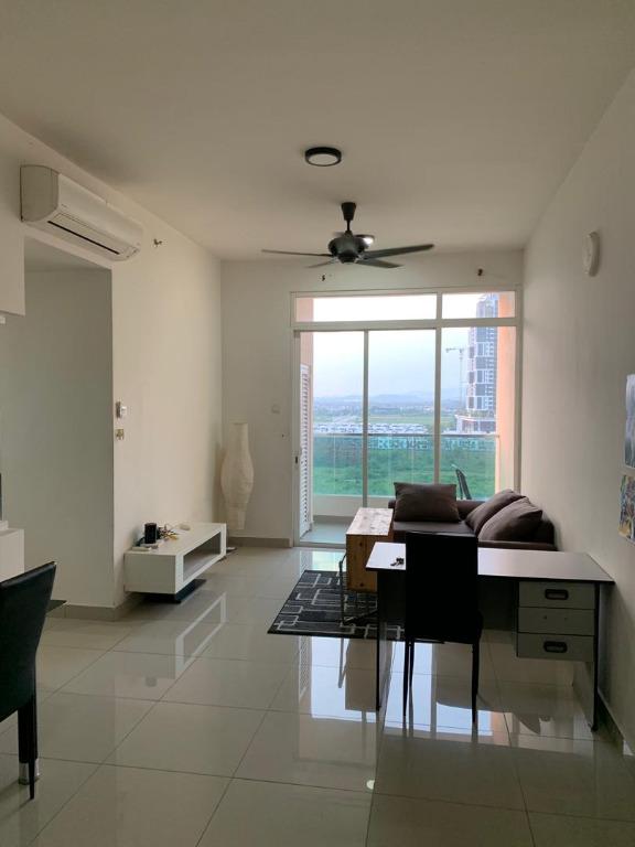 2 Car Park Air Cond Time Internet Mutiara Ville Cyberjaya Rent Property Rentals On Carousell