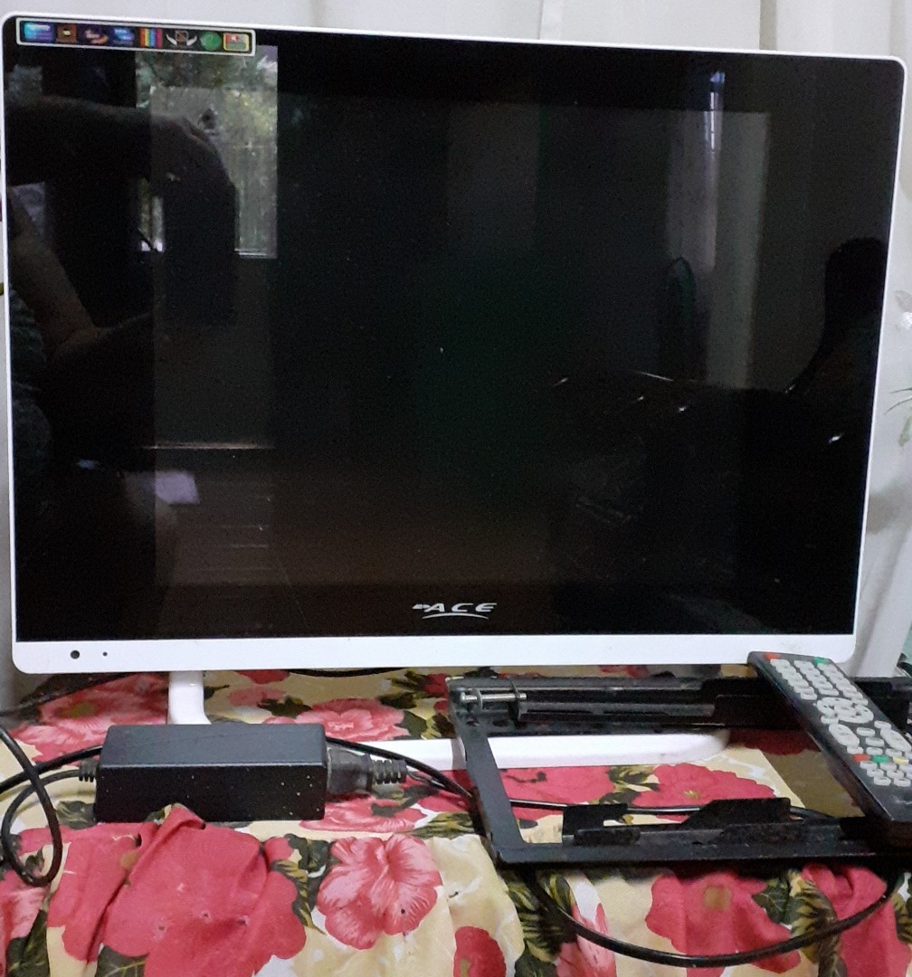 ACE LED TV / COMPUTER MONITOR, Audio, Other Audio Equipment on Carousell