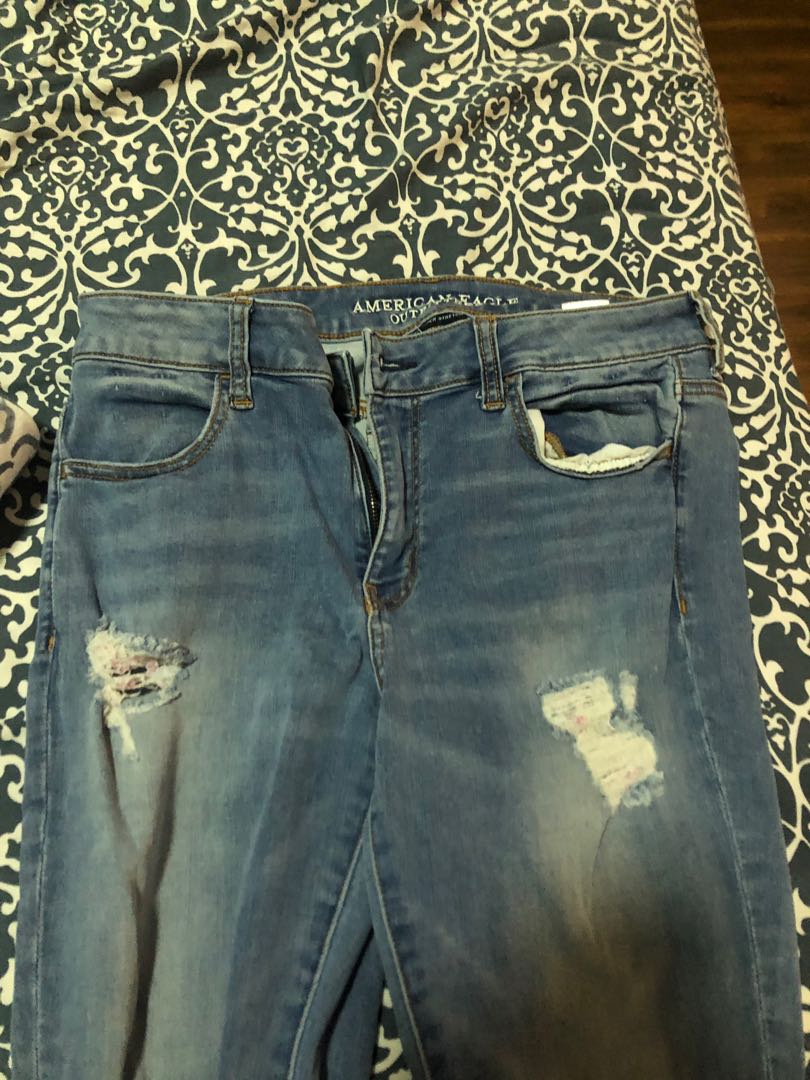 american eagle super stretch ripped jeans