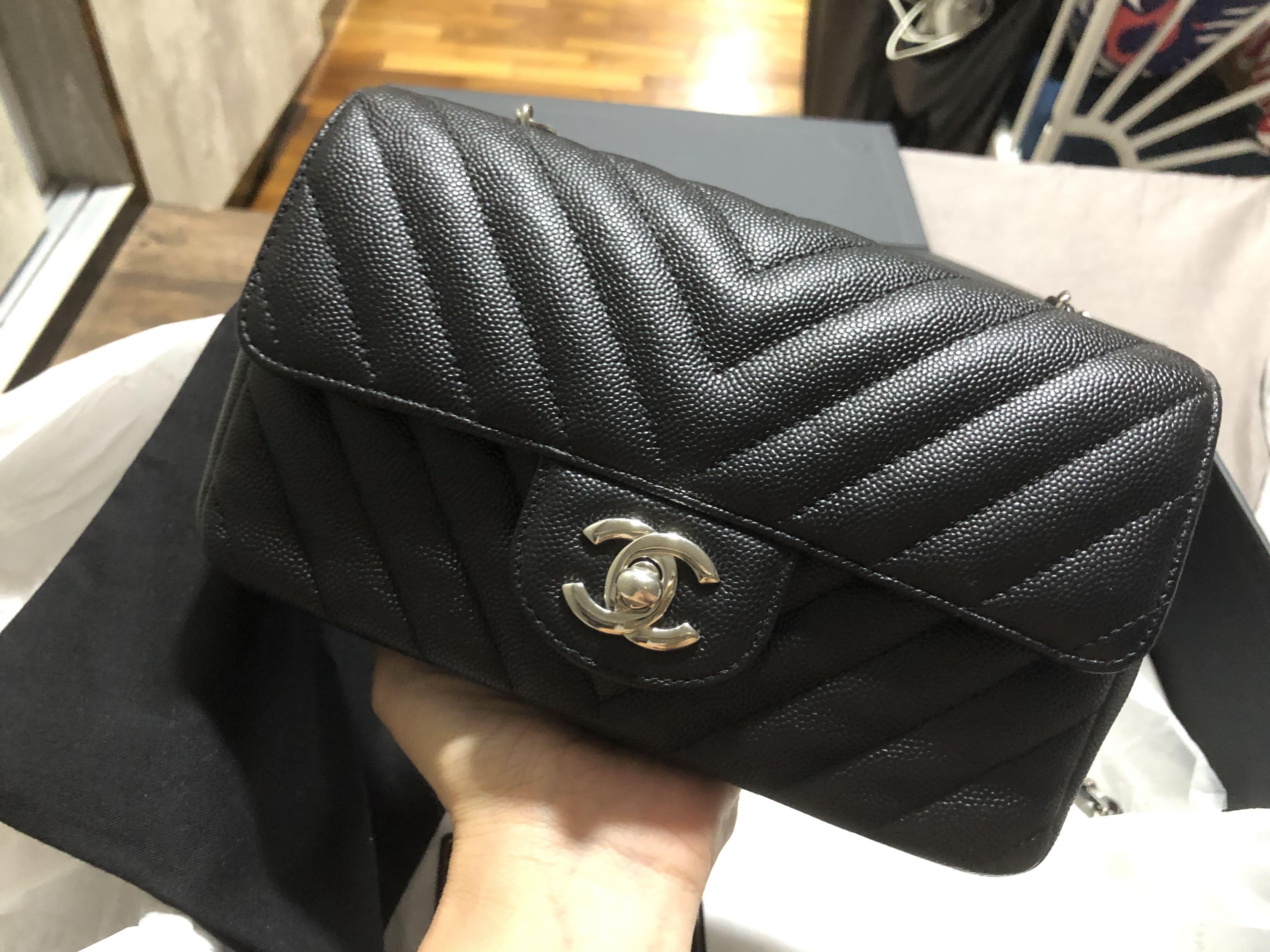 chanel 19 small pouch bag