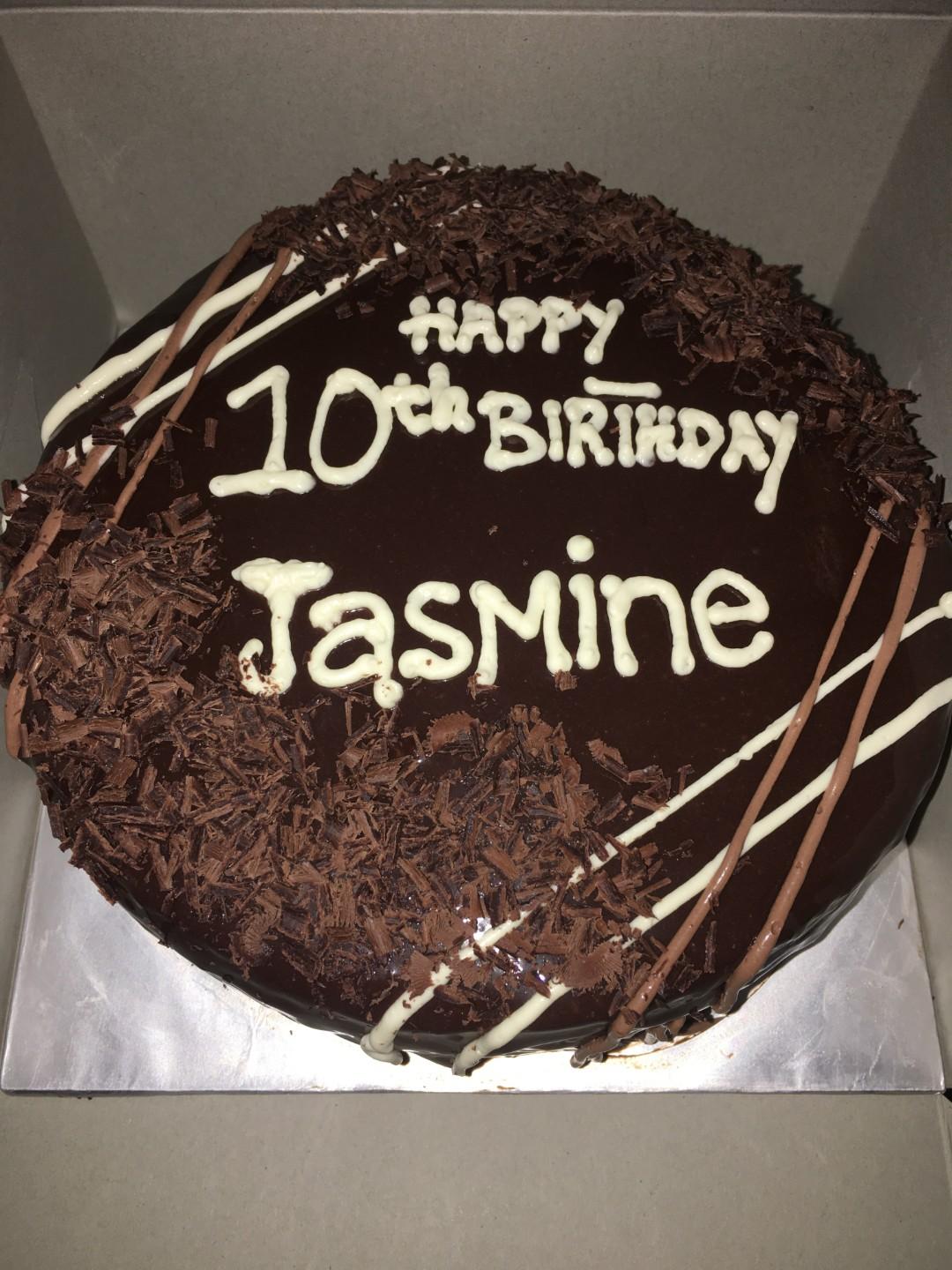 Chocolate Moist Cake Food Drinks Baked Goods On Carousell