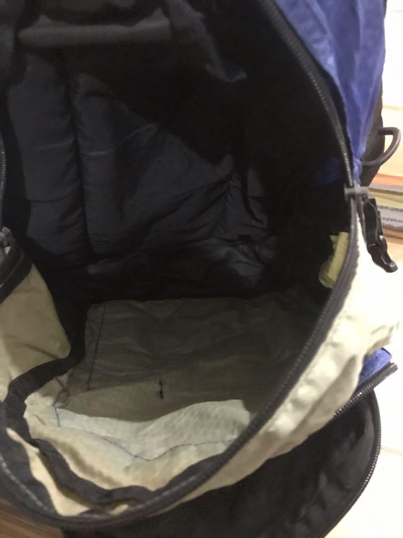 Hawk school bag (Category: Diaper Bags & Wetbags) located in Manila. Submitted by thelmaroque (Listing ID 249922046, Image 3). Description: Hawk bag for school boys.