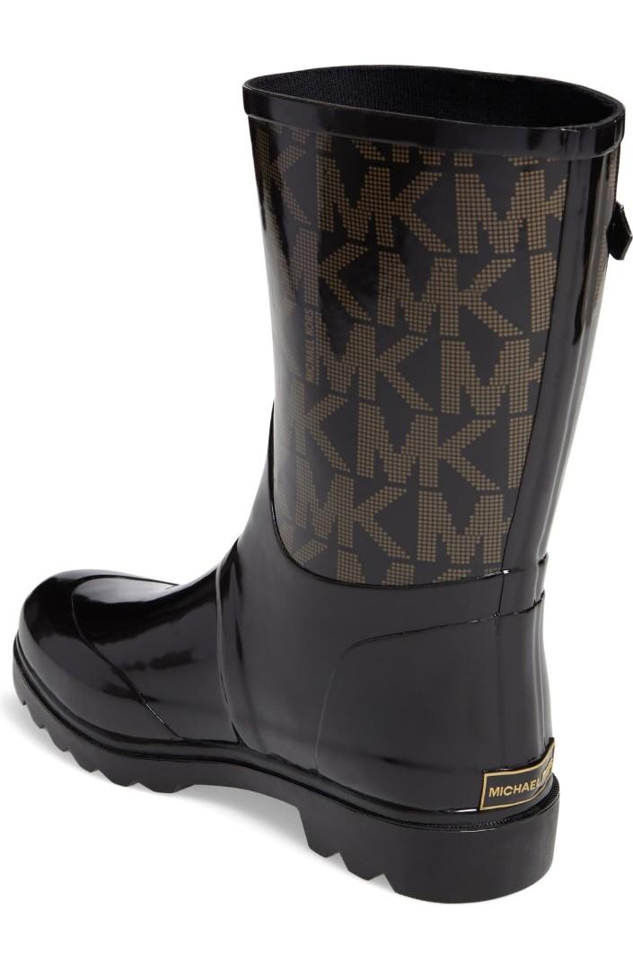 mk snow boots