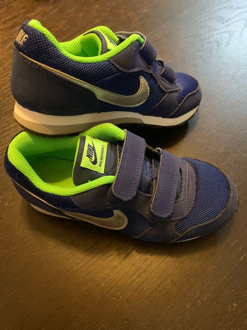 nike md runner youth