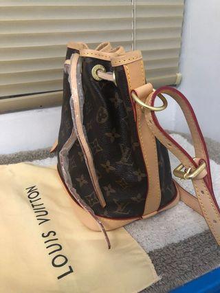 Slingbags, LV mirror Copy Sling Bag 🖤