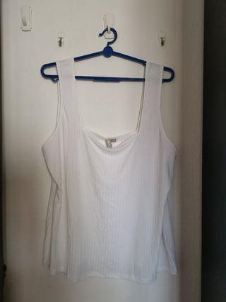 White sleeveless tank top UK20