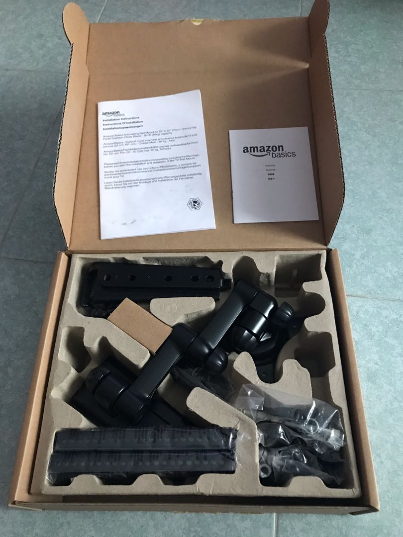 全新掛牆電視架 New Amazon Basics Articulating Wall Mount, 傢俬＆家居, 家居裝飾, 牆上裝飾