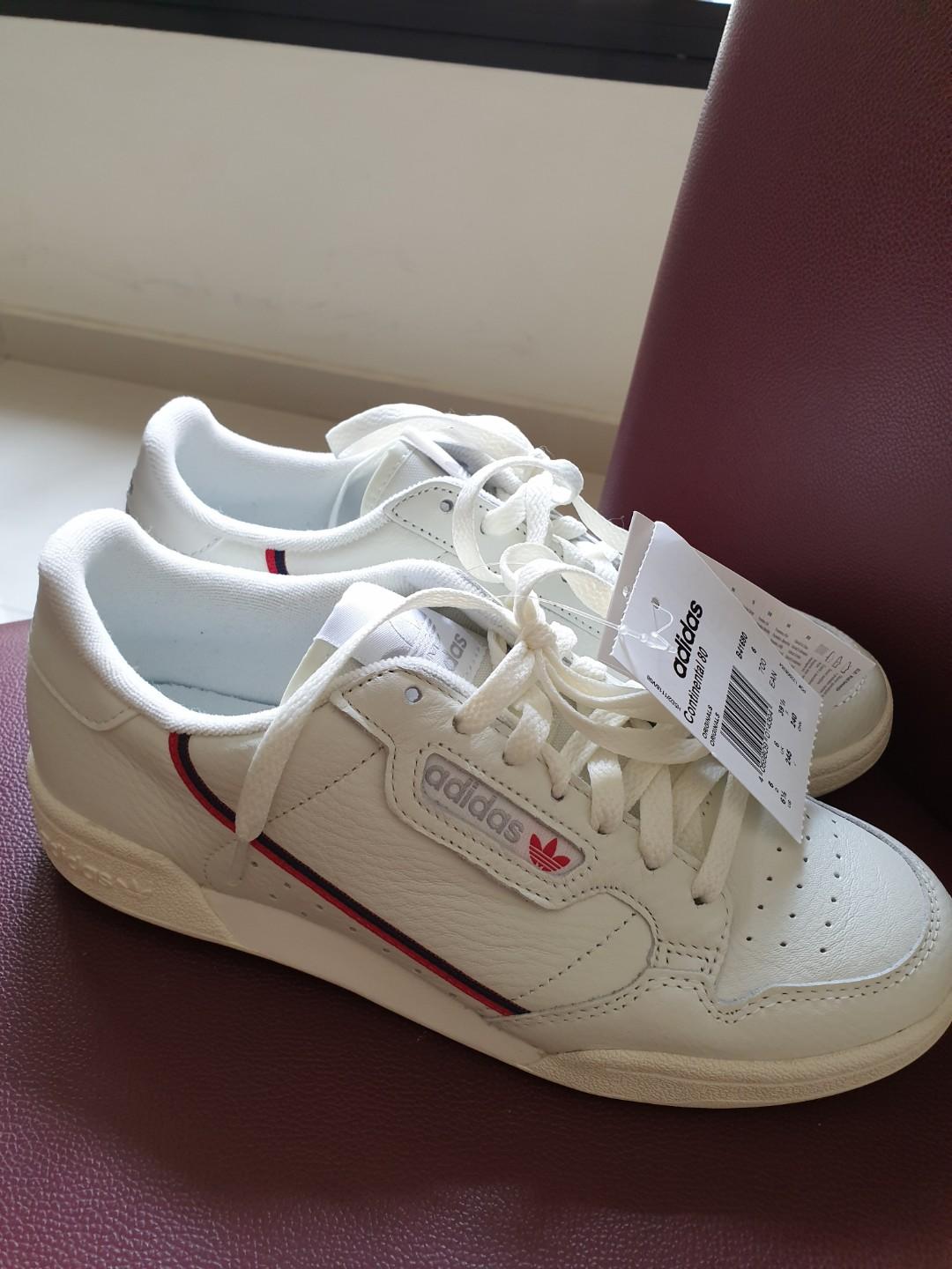 fejre TVstation sig selv Adidas Originals Continental 80's trainer in off white and red, Women's  Fashion, Footwear, Sneakers on Carousell