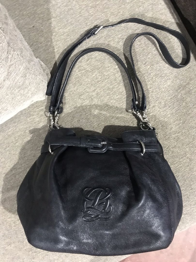 Authentic Louis Quatorze 2way bucket bag (Category: Luxury Bags & Wallets) located in Quezon City. Submitted by good.idea (Listing ID 250082741, Image 1). Description: Original LQ 2way bucket bag Genuine leather Medium size Magnetic button closure Zipper in the pocket inside is not working (no flaw aside from it) But still in excellent used condition .