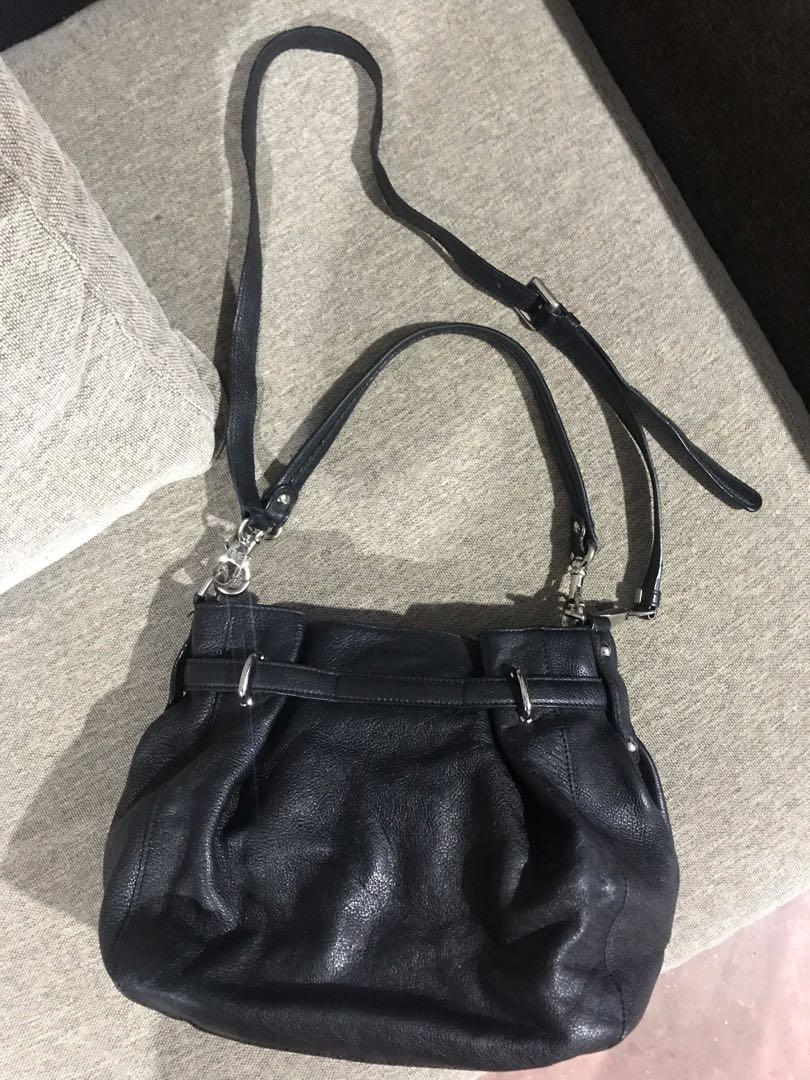 Authentic Louis Quatorze 2way bucket bag (Category: Luxury Bags & Wallets) located in Quezon City. Submitted by good.idea (Listing ID 250082741, Image 2). Description: Original LQ 2way bucket bag Genuine leather Medium size Magnetic button closure Zipper in the pocket inside is not working (no flaw aside from it) But still in excellent used condition .