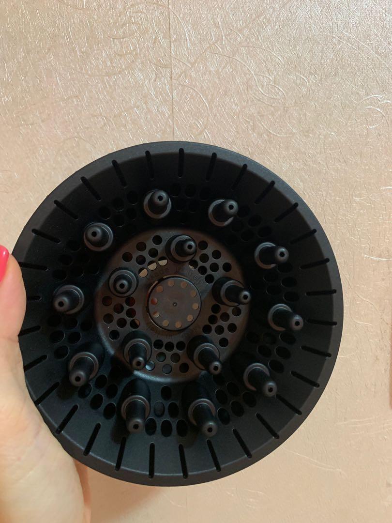Babyliss Pro diffuser （分類：髮飾）位於 Hong Kong。 由 canning15 提交（商品編號 250125719，圖片 2）。簡介： 全新未用過 brand new Diffuser for Babyliss Pro full size volare dryer 。