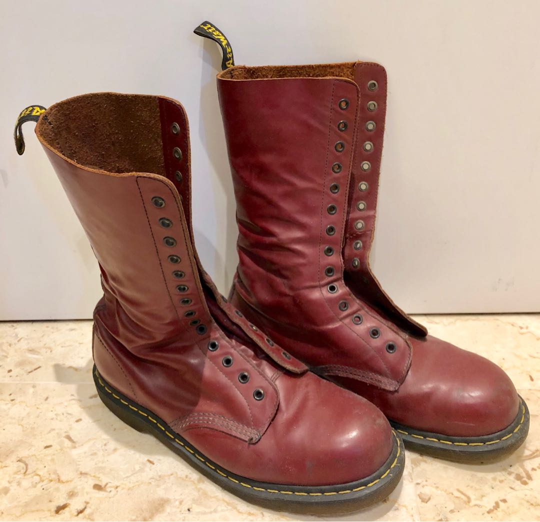 Martens 14 eye clearance