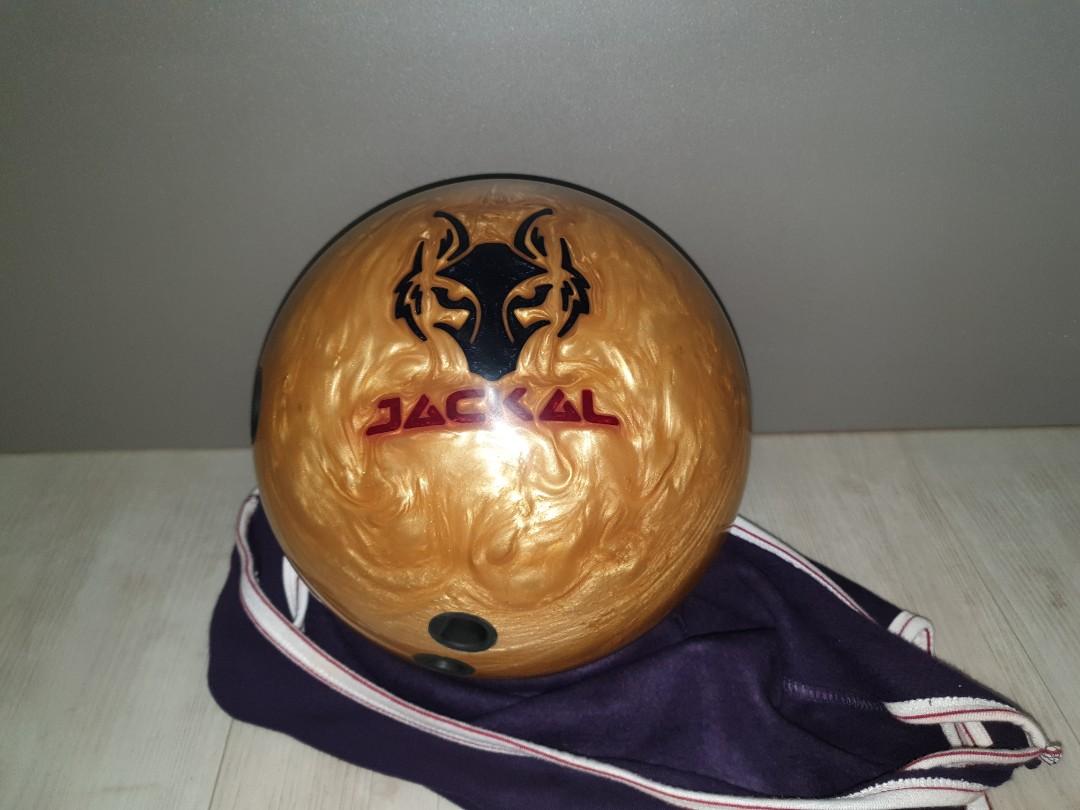 Rarely used Motiv golden jackal 15lbs bowling ball, Sports Equipment