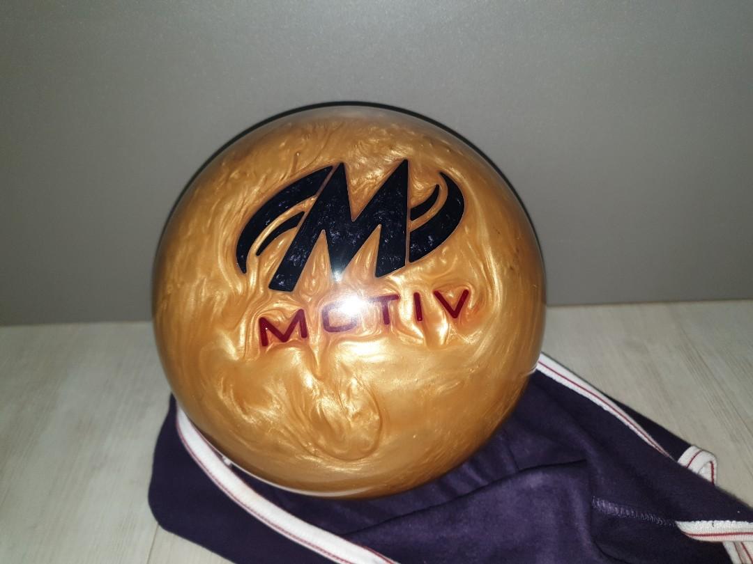 Rarely used Motiv golden jackal 15lbs bowling ball, Sports Equipment