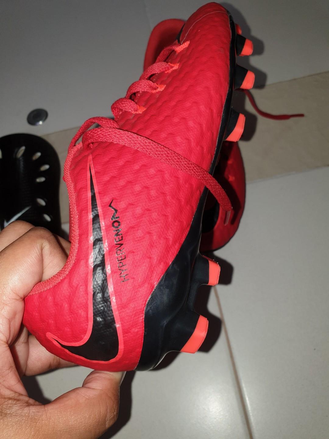 nike hypervenom junior
