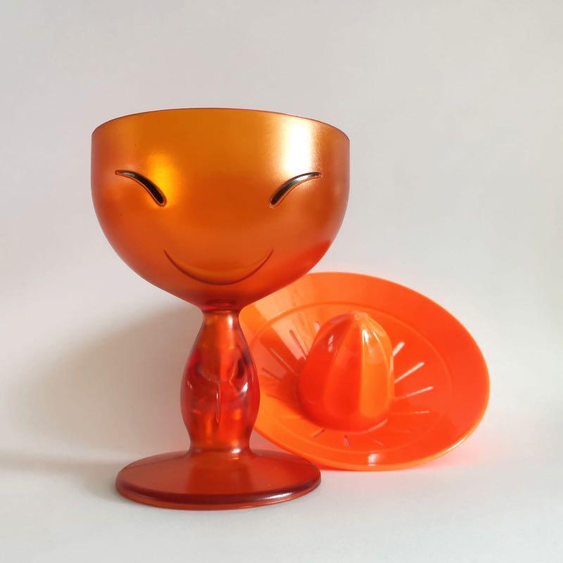 Orange Squeezer (Category: Hand & Stand Mixers) located in Singapore. Submitted by valuelicious (Listing ID 250097540, Image 2). Description: Orange Squeezer 22cm height.
