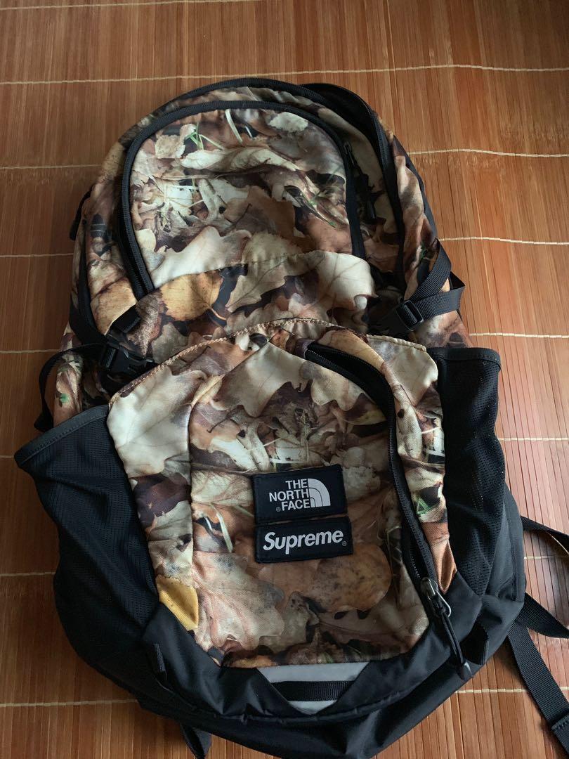 supreme x the north face 17ss 楓葉backpack, 男裝, 袋, 腰袋、手提袋