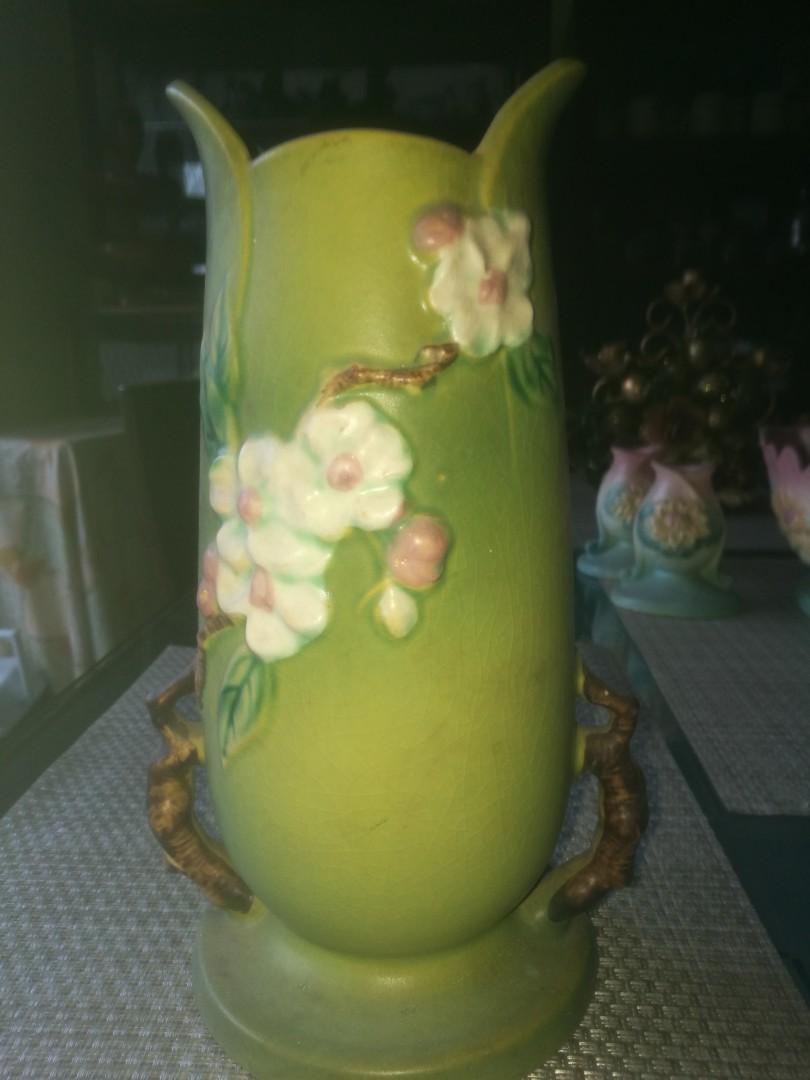 Authentic Roseville U S A Apple Blossom 389 10 Flower Ceramic Porcelain Vase Antiques Vintage Collectibles On Carousell