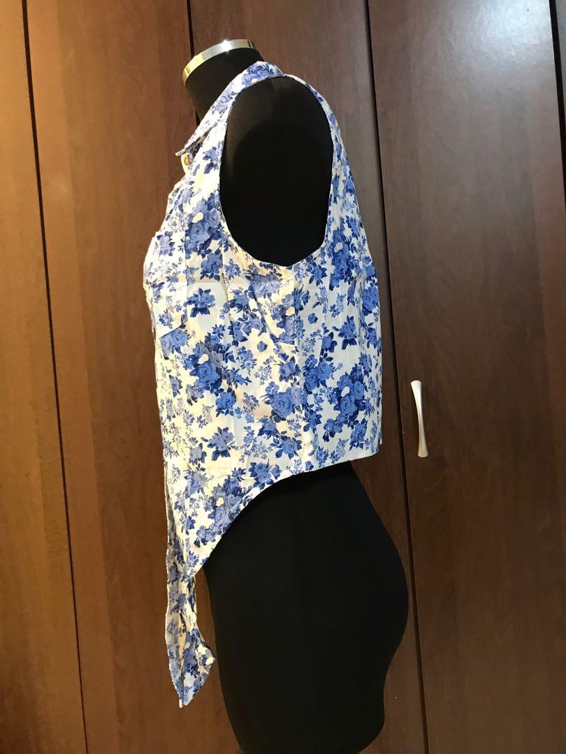 Beach Top (Category: Sleeveless) located in Puchong. Submitted by naijoann (Listing ID 250350140, Image 3). Description: .