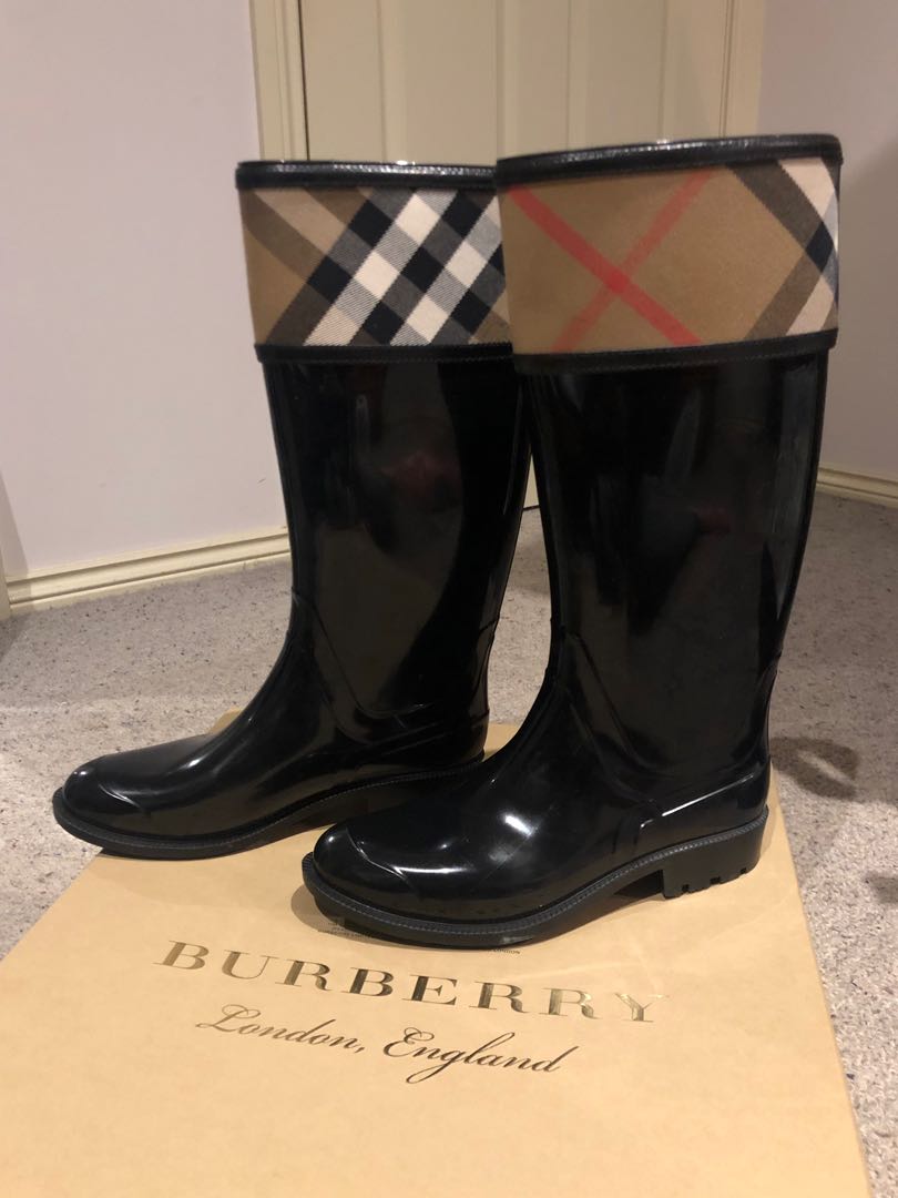 Burberry House Check Rain boots EU 37 Women s Fashion Shoes on Carousell