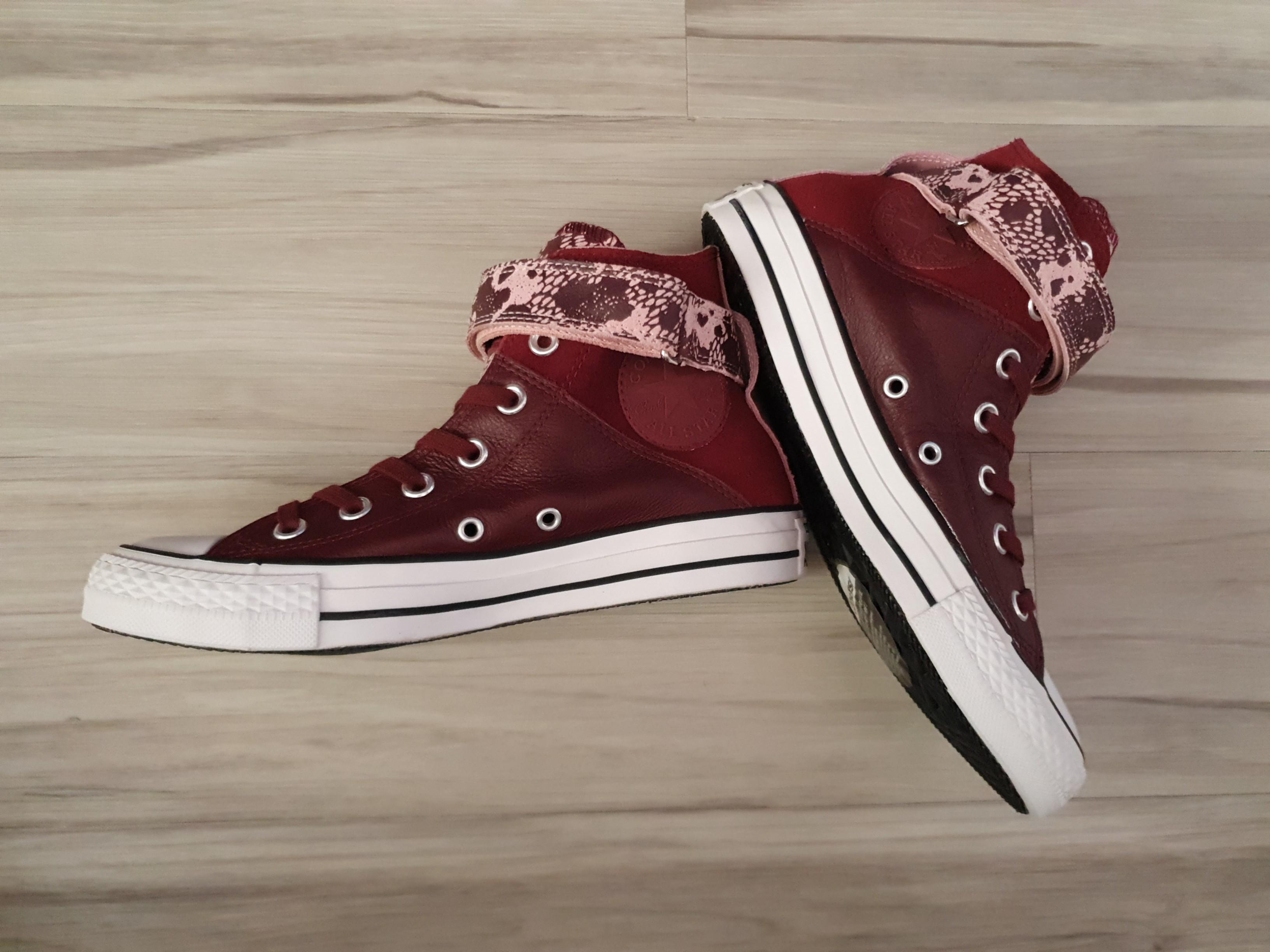 Maroon leather converse online